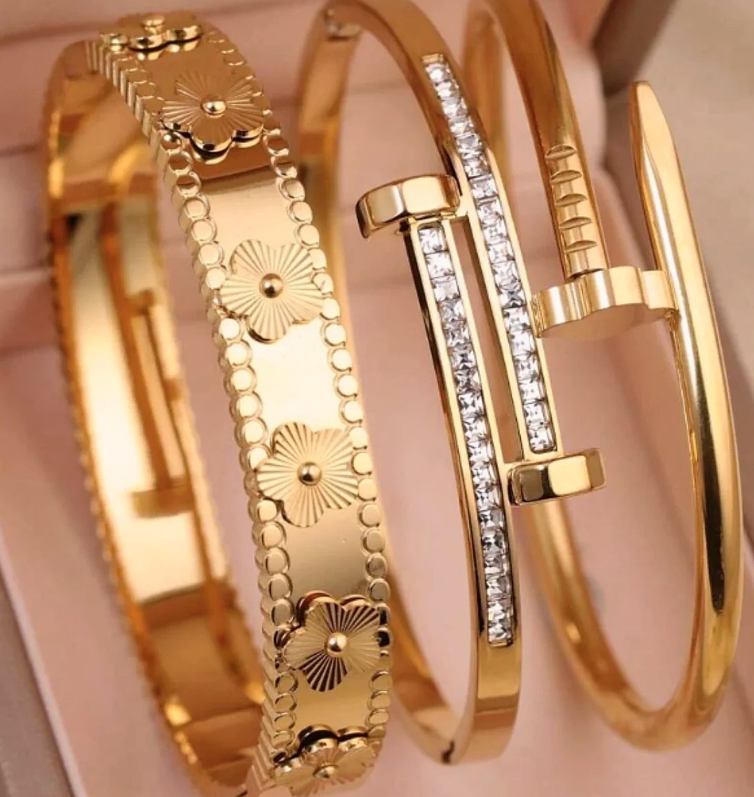 18K Gold Plated Stainless Steel Nail Bracelet Set — assembled view