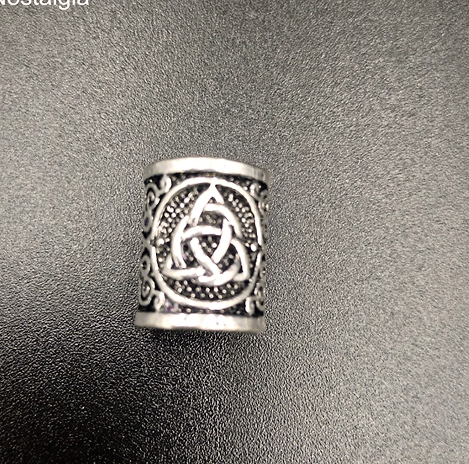Nostalgia Viking Rune Bear Paw Beard Bead Charm Pendant — parts overview