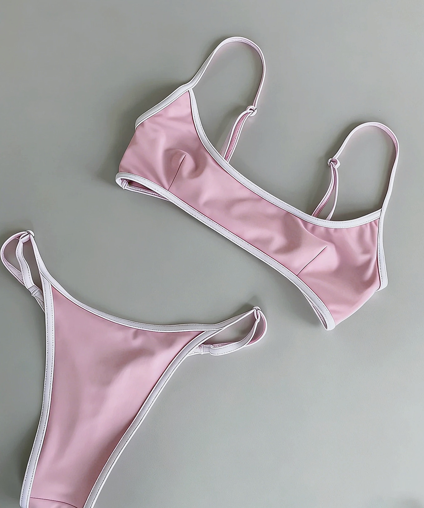 WAVECHO Women's Bikini Set with Chain Detail Swimwear — feature highlights