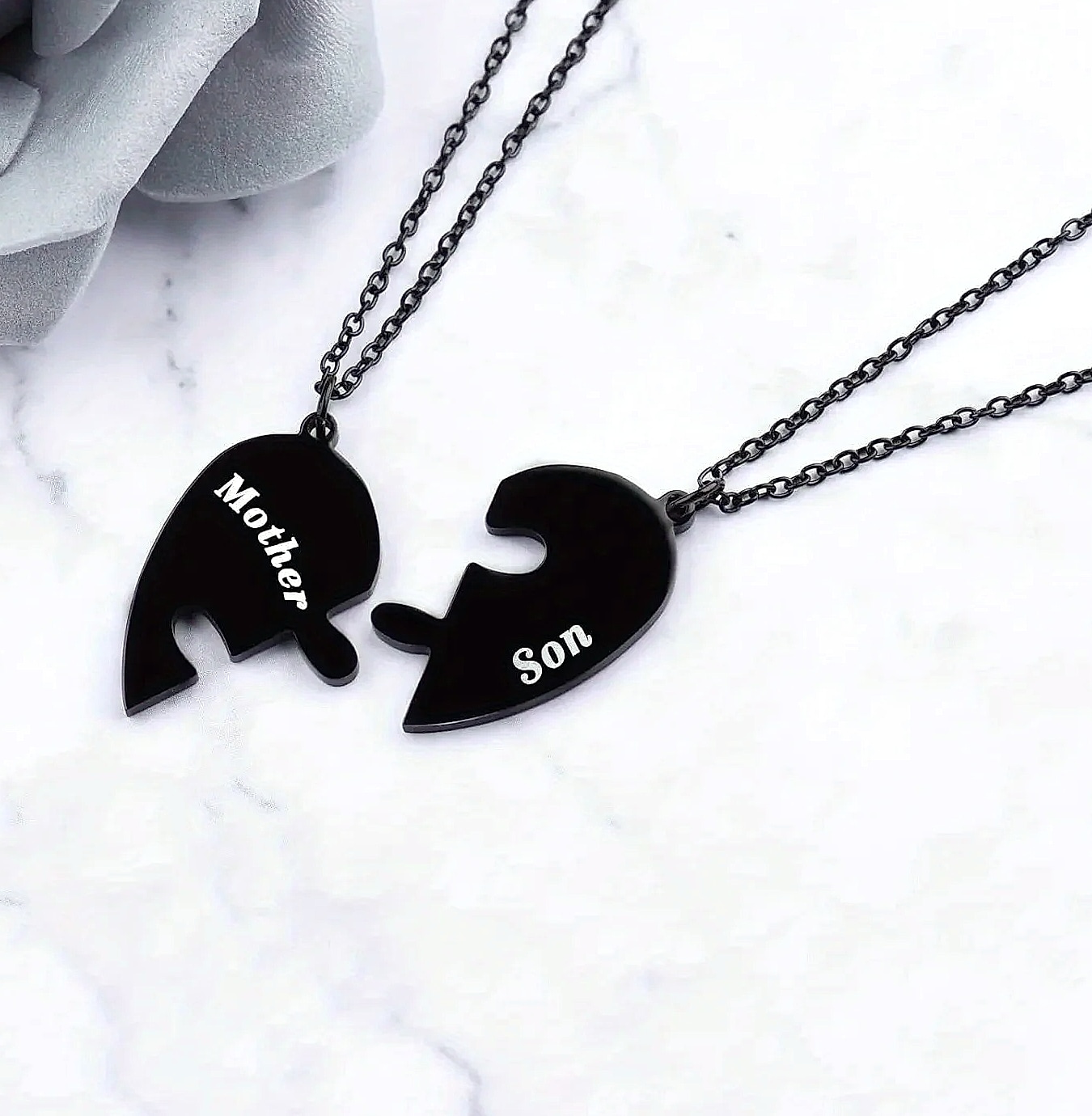 AEHOME Mother and Son Matching Heart Pendant Necklace Set — close-up details