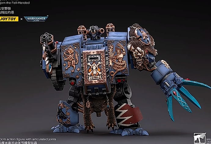 JOY TOY Warhammer 40K Space Wolves Bjorn Fell-Handed 1/18 — side view