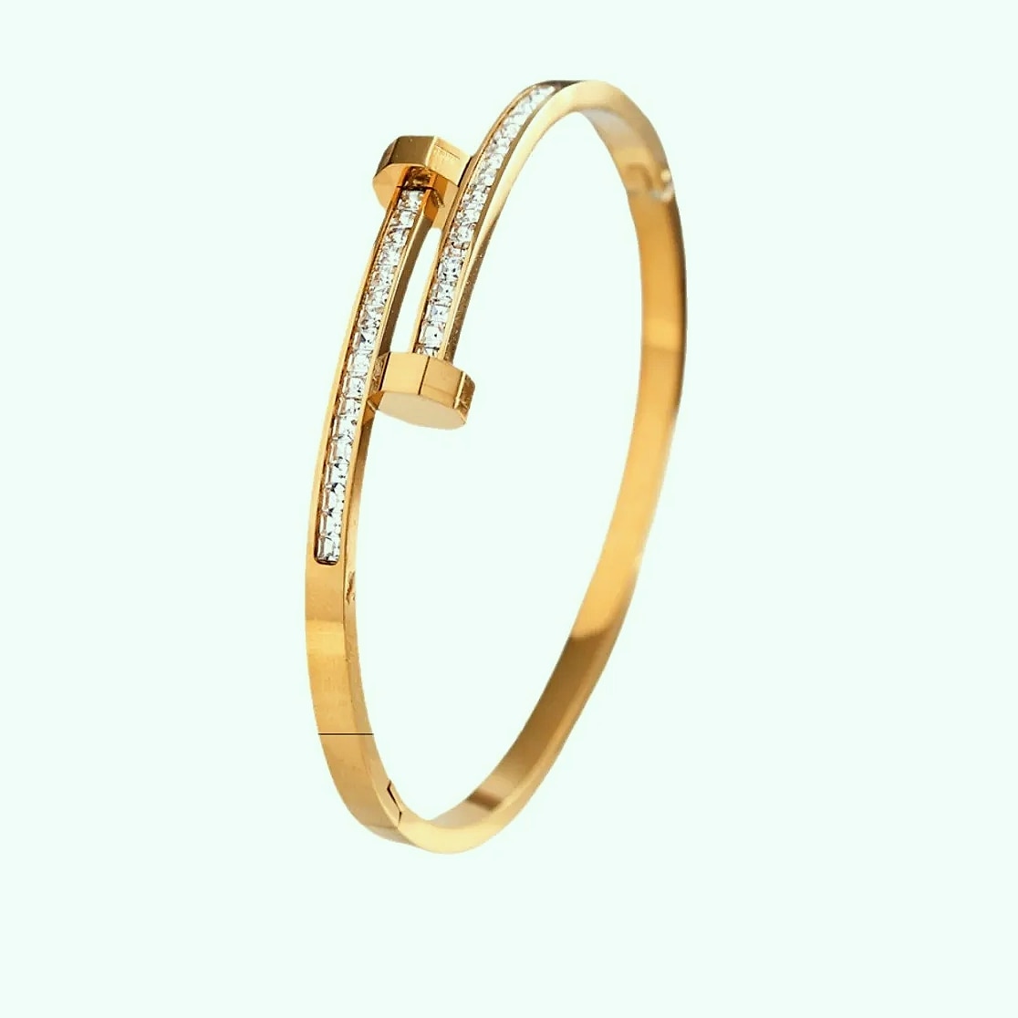 18K Gold Plated Stainless Steel Nail Bracelet Set — interior detail