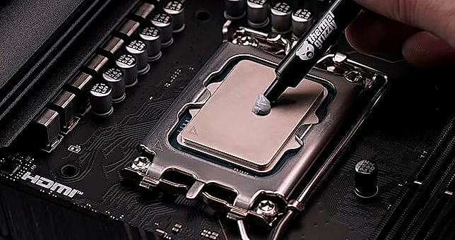 Thermal Grizzly Kryonaut 1g High Performance Thermal Paste — scale reference