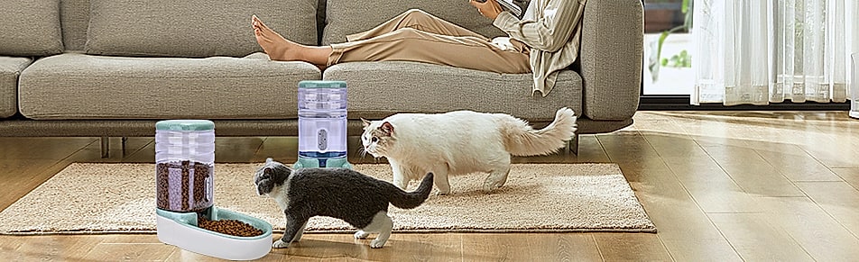 Kacoomi Automatic Pet Feeder and Water Dispenser Set, 1 — assembled view